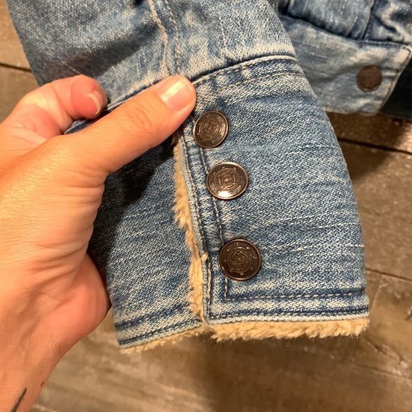 RuffHewn well worn fleece lined jean jacket size Medium - Picture 5 of 11